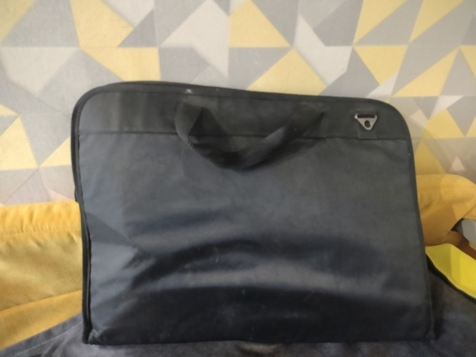 Продам сумку для худ рисунков А3