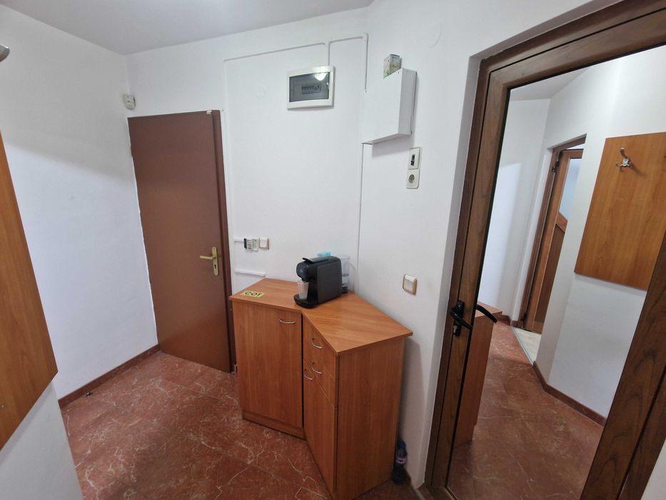 Продава се офис помещение, с отлична локация в гр. Благоевград