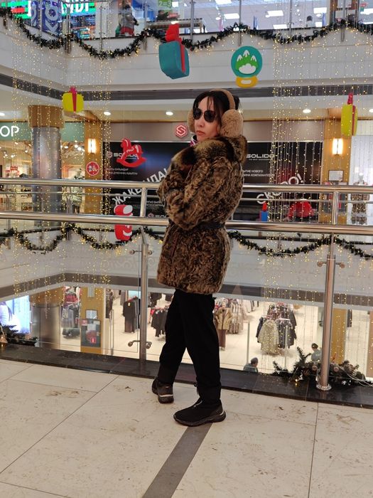 Шуба натуральная каракуля