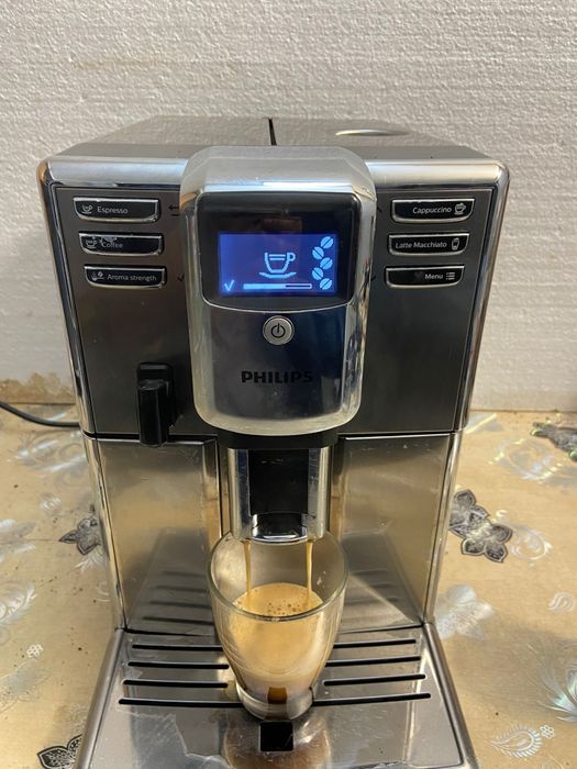 Espresor cafea Philips cu cana de lapte