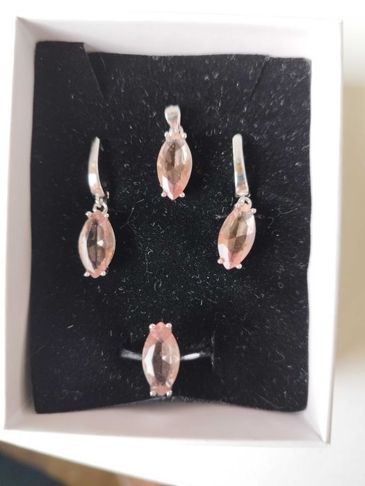 Сребърен комплект със султанит