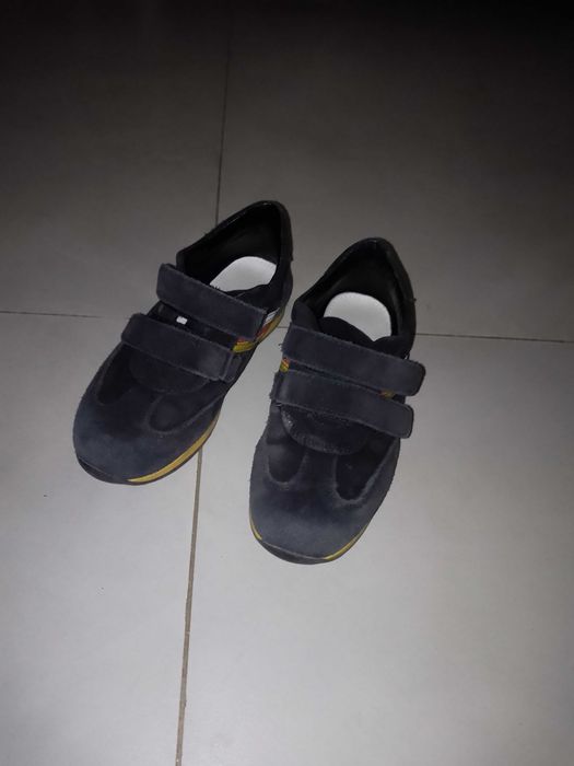 Adidași de piele pentru băieți, mărimea 33