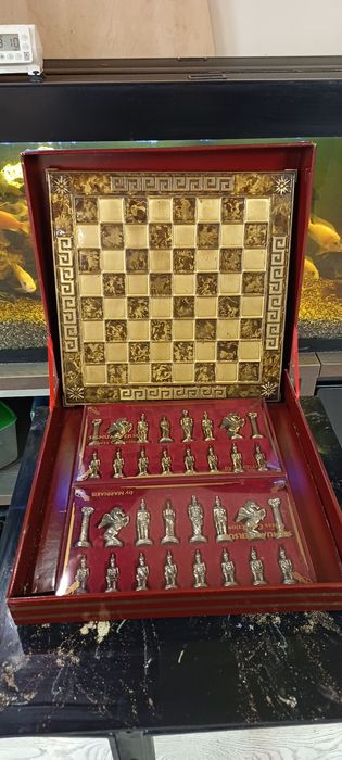 Vând șah bronz, grecii si romanii