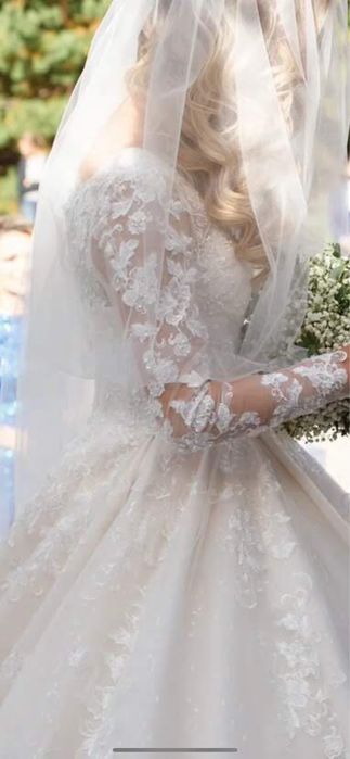 Свадебное платье