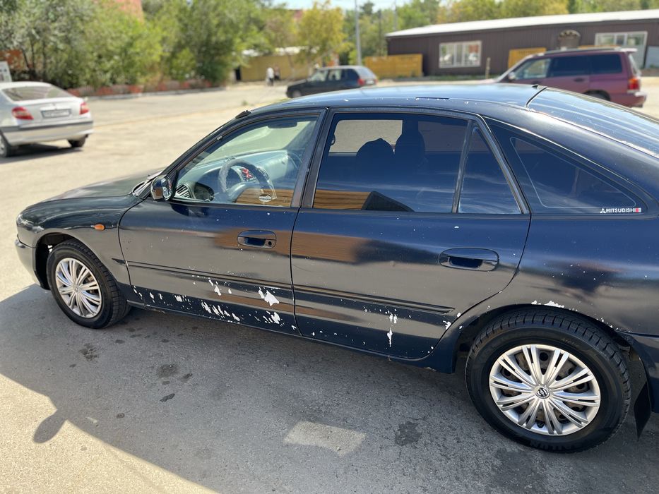 Mitsubishi Galant