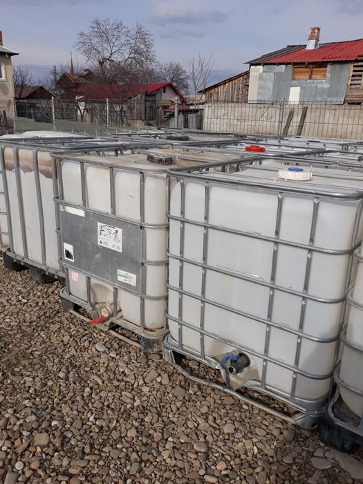 Bazine de 1 tonă ideale pt apă preț.220 lei.