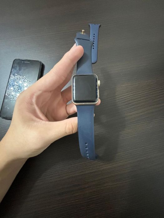 Продам Комплект Iphone 8 и Apple Watch Series 2