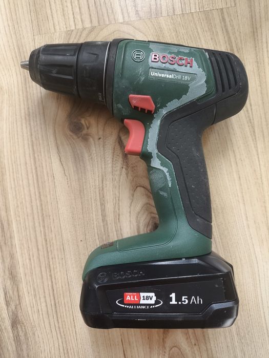 Акумулаторен винтоверт BOSCH UniversalDrill 18 V 1,5 Ah 60 Nm