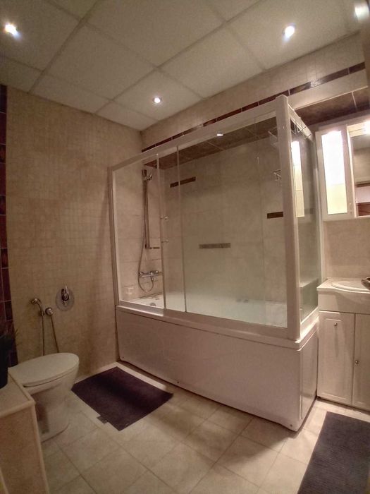 Дава се под наем Двустаен апартамент в София, Център - 75 кв.м за 750 € - Снимка #10