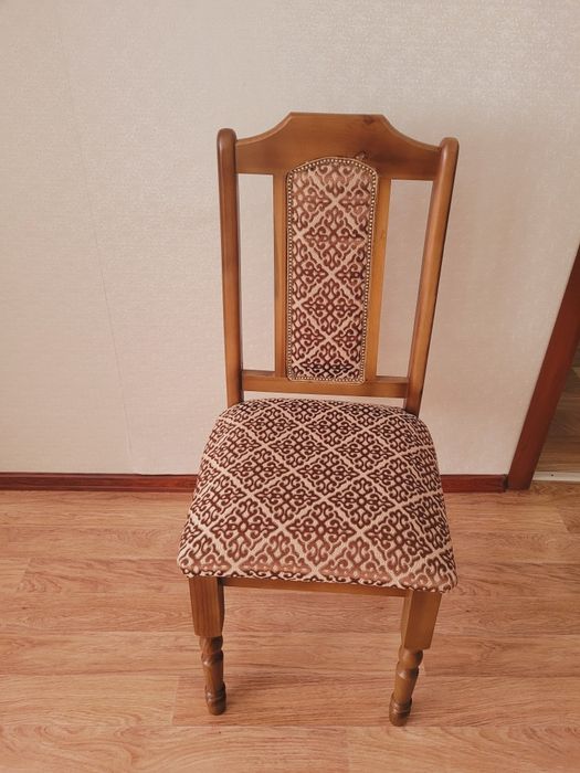 Продается 6 стулов 1=6200