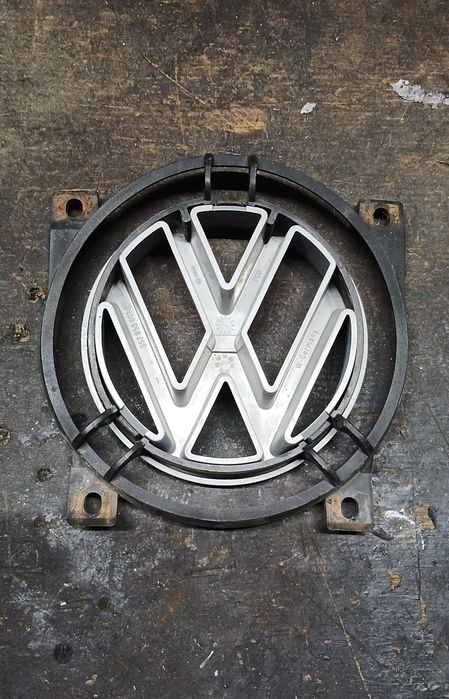 Эмблема Пассат Б3