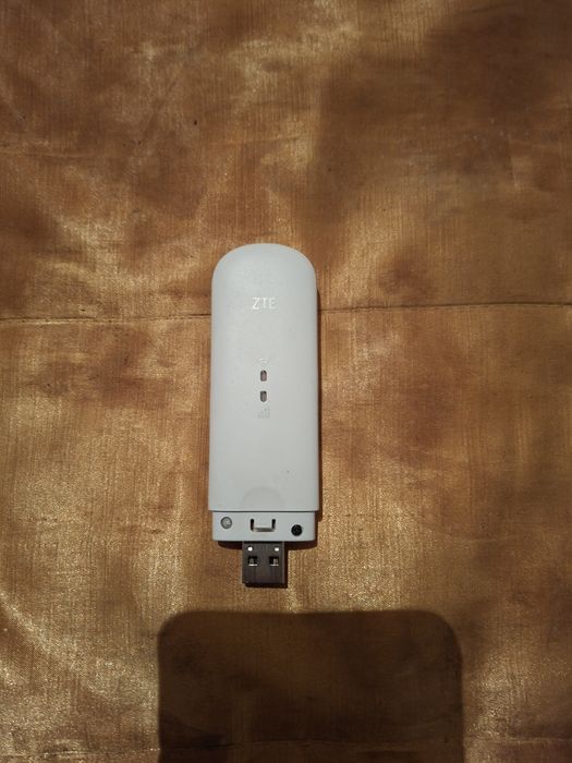 Продам роутер с модемом с разьемом под антену