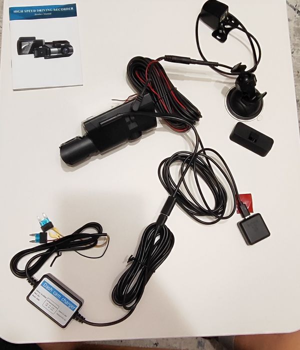 Видеорегистратор за автомобил с 3 (три) камери и GPS