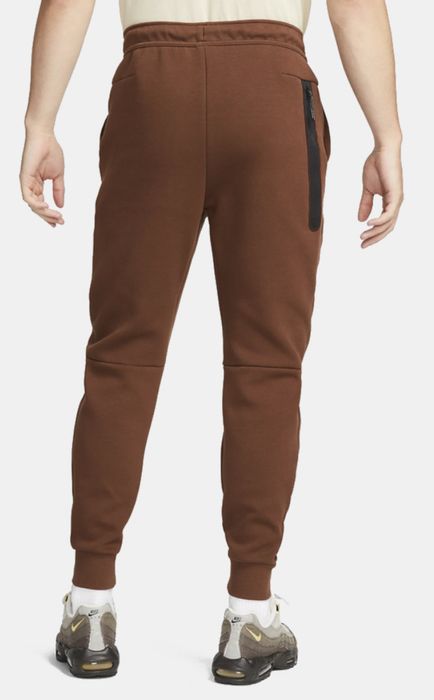 Nike Tech Fleece - Brown