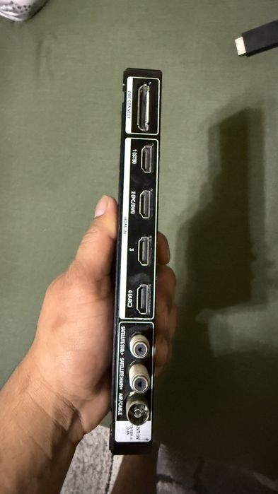 Samsung One Connect Box за QLED телевизори