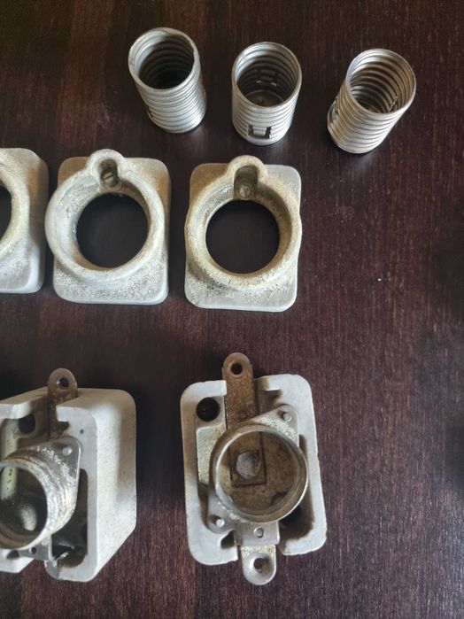 Нови бушони с чашки за тях