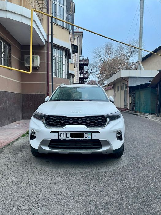 Kia sonen белый жемчук в отличном состоянии своя пробег 4000км