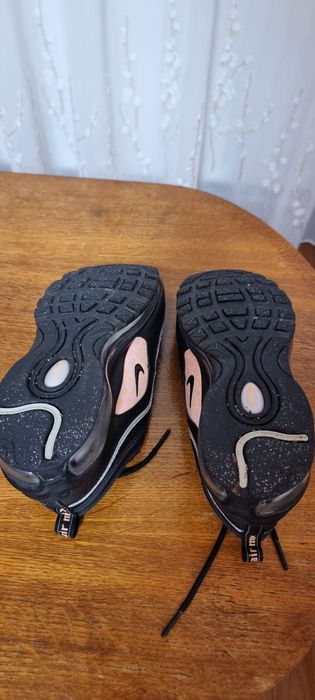 Vând adidași Nike Air Max, ca noi, mărimea 39