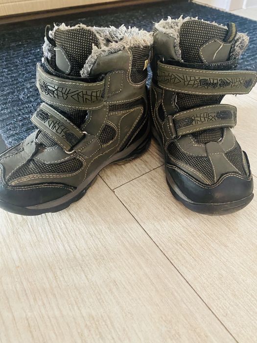 Продаю зимнию обовь