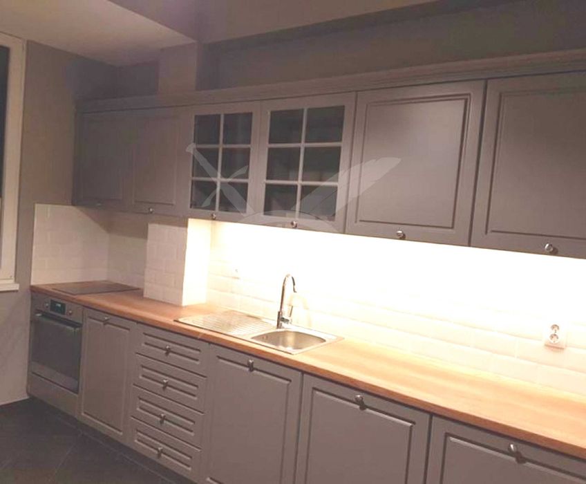 Тристаен апартамент № 8020, Център