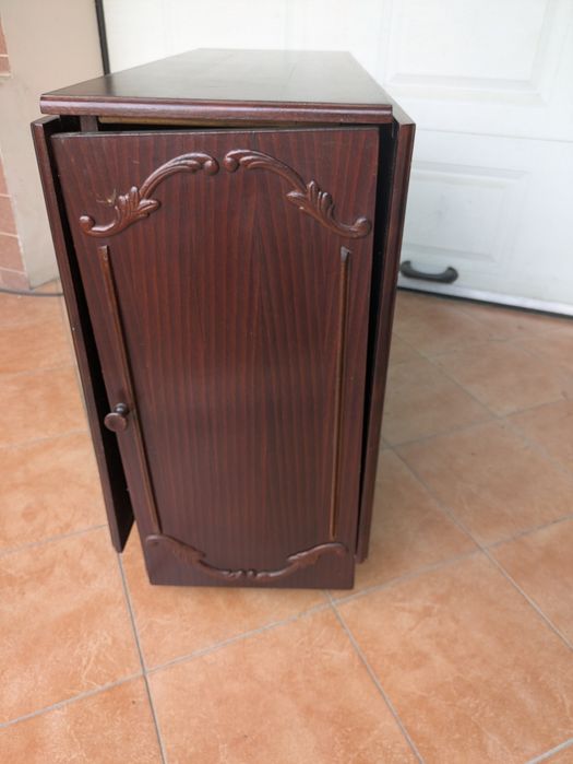 Masa cu 4 scaune pliante