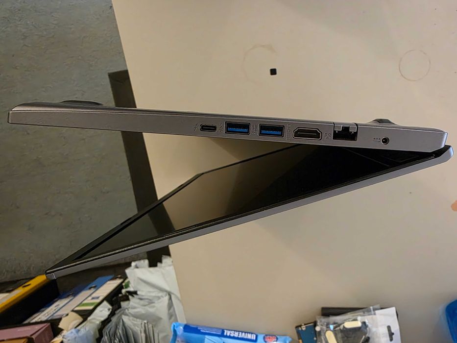 Acer A515 i7 12650H 24GB Ram 1 Tb SSD grad, ca nou