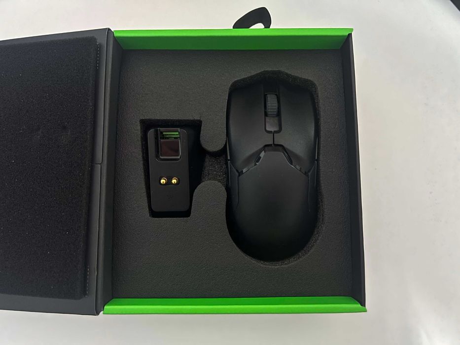 Razer Viper Ultimate (with Charging Dock)