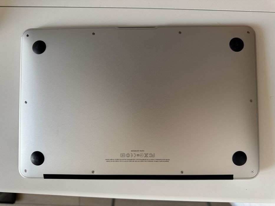 Продам MacBook Air Apple