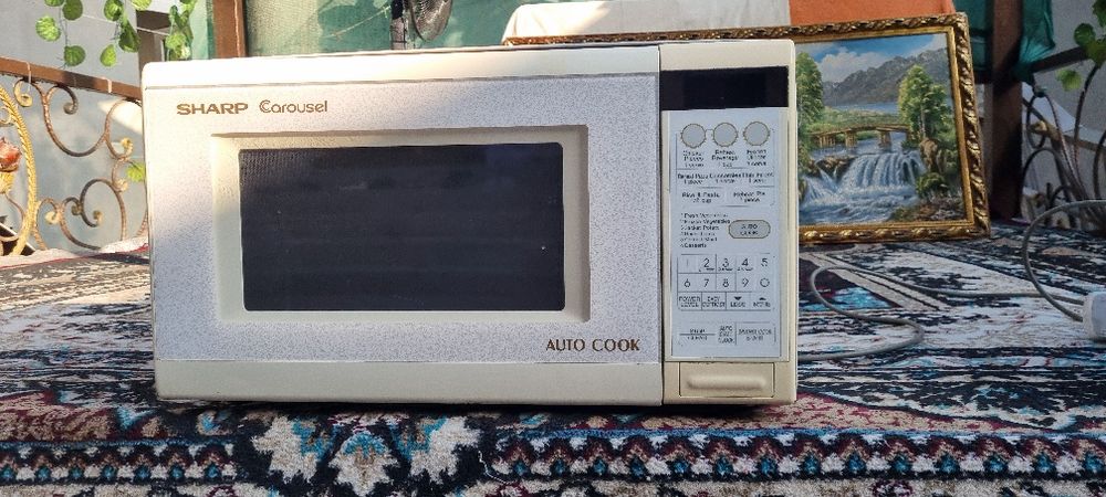 Mikrovolnovka sharp