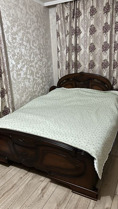 Продам Двухспальную кровать