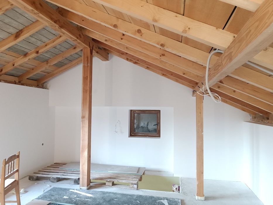 Боядисване, декоративни мазилки, фина шпакловка и всякакви корекции