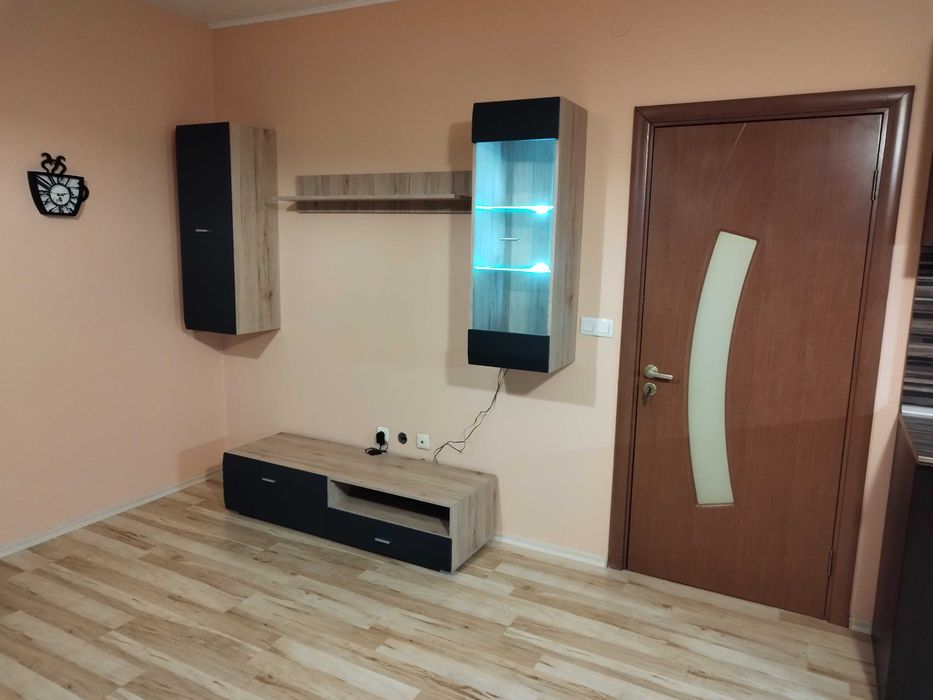 Дава се под наем Двустаен апартамент в Перник, Изток - 60 кв.м за 331.5 € - Снимка #3