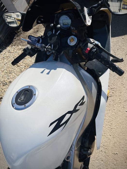 Kawasaki zr6r 636 2004