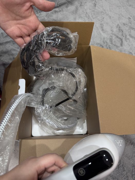 Паровой утюг новый