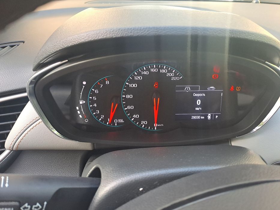 Chevrolet Tracker sotiladi yili  2020 30ming benzin xolati ideal