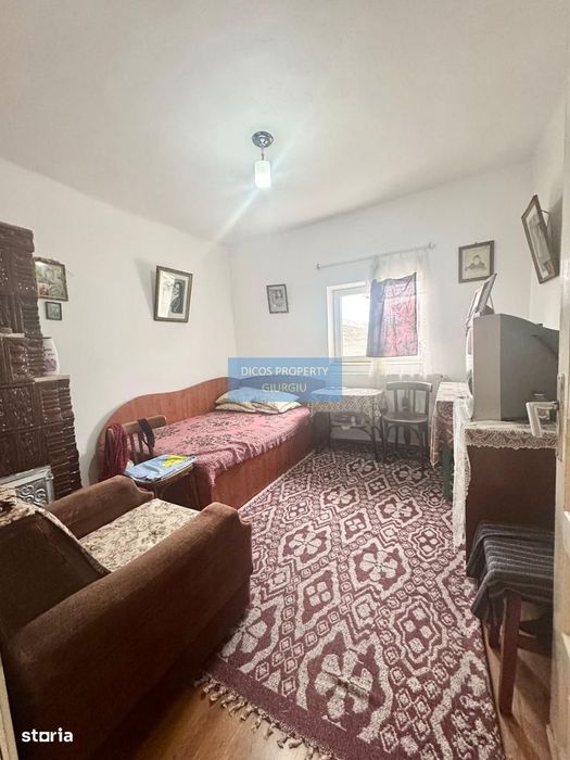 Casă de vânzare – Strada Mugurilor