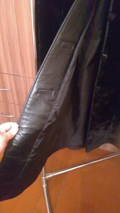 Шуба черная, мутон