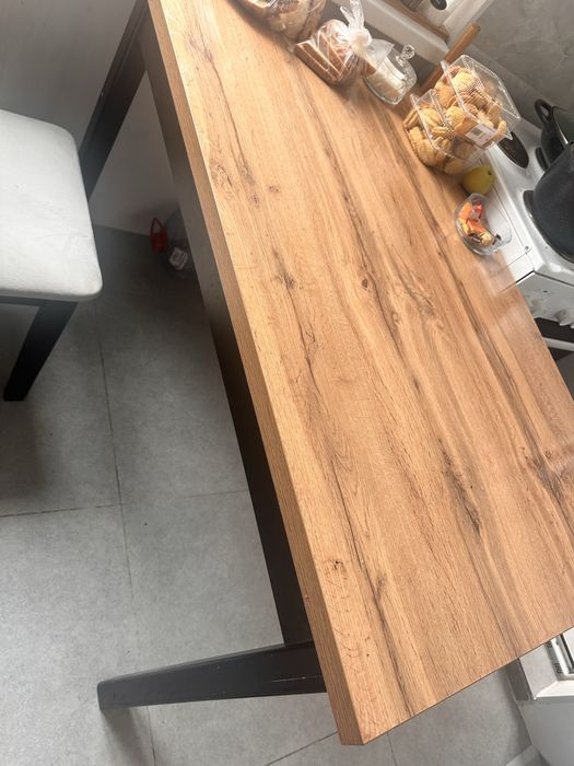 Продам стол в хорошем состоянии