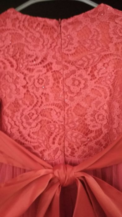 Платье на девочку  5 - 7 лет