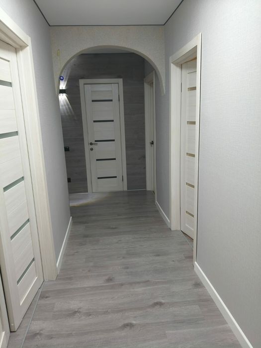 Продам четырехкомнатную квартиру