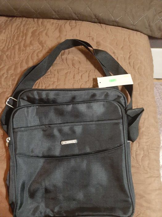 Мъжки чанти с дълга и къса дръжка