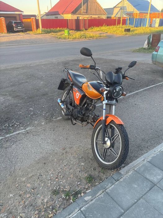 Продам мотоцикл альфа мопед Alpha 125 кубов стоит на учете