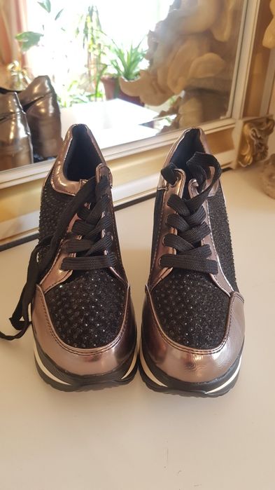 Женские ботинки.нарядные