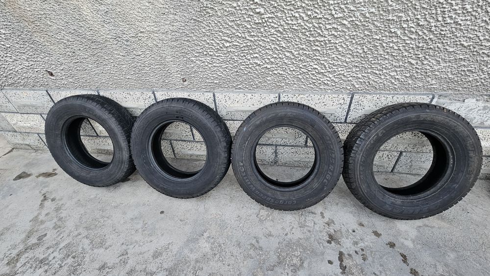 Бусови гуми 215 75 R 16 C  / 4бр.