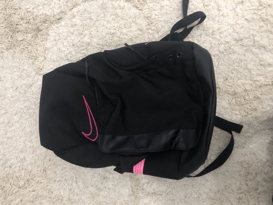 Продаю за 4500 тенге! Обсллютно новый. Причина: не прогодали со цветом