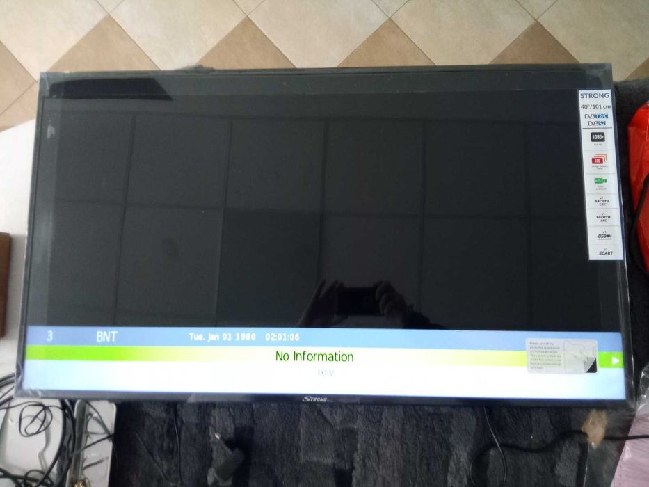 Телевизор Strong SRT 40FC4003 - нов