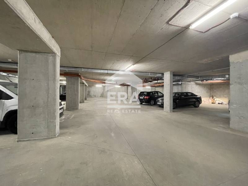 Дава се под наем Двустаен апартамент в Варна, Център - 60 кв.м за 698.19 € - Снимка #10