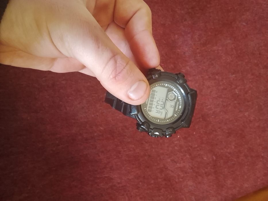 Продам часы бушные