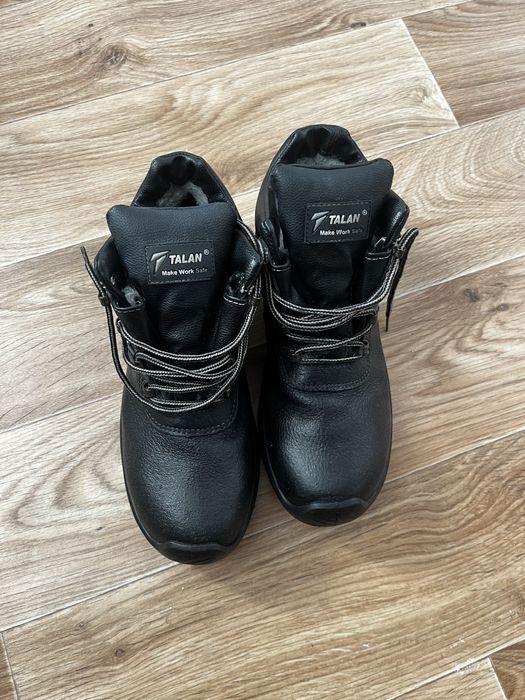 Спецобувь зимняя 39 размер б/у