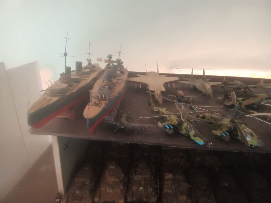 Продам коллекцию сборных масштабных моделей